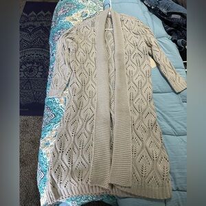 I bought this and never ended up wearing it as it's so warm where I live.